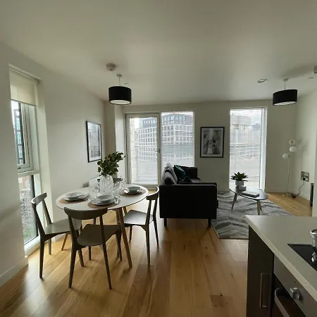 Salford Central - Luxury By Mgroupsa