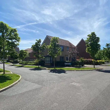 Villa Detached Riverside In The Heart Of Manchester
