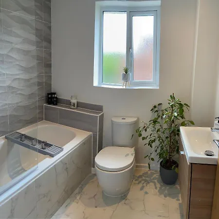Detached Riverside In The Heart Of Villa *