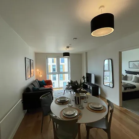 Salford Central - Luxury By Mgroupsa