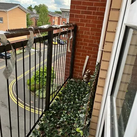 Apartment Spacious 1 Bed Apartment With Balcony, Close To Bars, Restaurants And Tram Stop Manchester