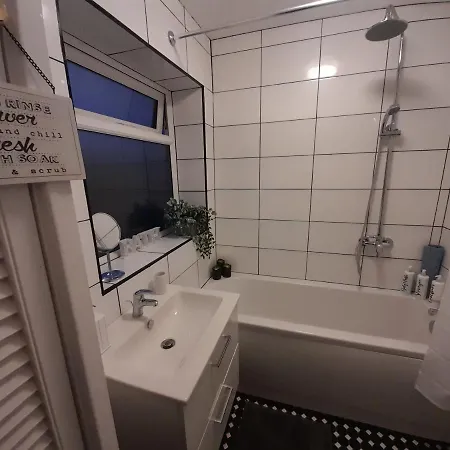 Cosy 4 Bed House 15 Min To Centre Holiday home Manchester