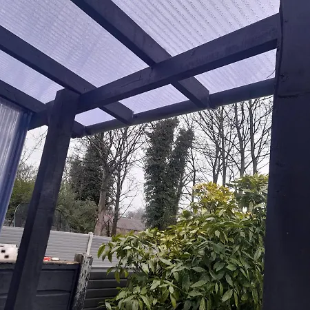 Cosy 4 Bed House 15 Min To Centre