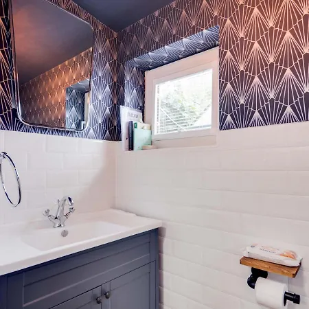 Pass The Keys Unique Stylish 3 Bedroom Sleeps 5 Feriehus Manchester