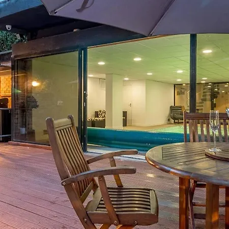 Mansion With Pool & Hot Tub Manchester בית נופש *
