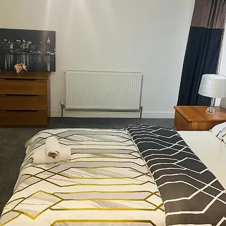 Beautiful Basement En-suite