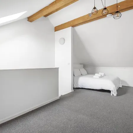 Entire - Cosy 3 Bedroom House, Close To Levenshulme Station, 13 Mins To Centre