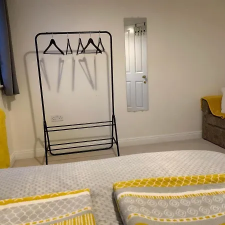 Spacious And Amazing 4 Bedroom Detached House Manchester