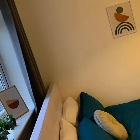 Spacious And Amazing 4 Bedroom Detached House *