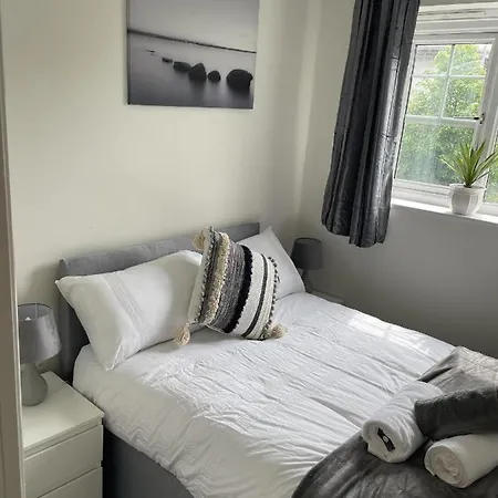 Paris Royal Paradise * Manchester