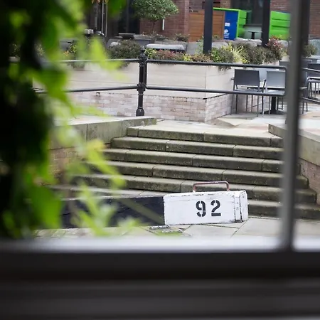 Lock Keepers - Detached House In The 度假居 曼彻斯特