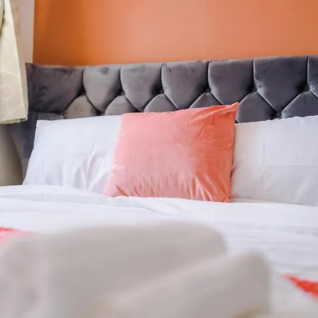 펜션 Stylish 4 Bedroom Close To City Centre 맨체스터