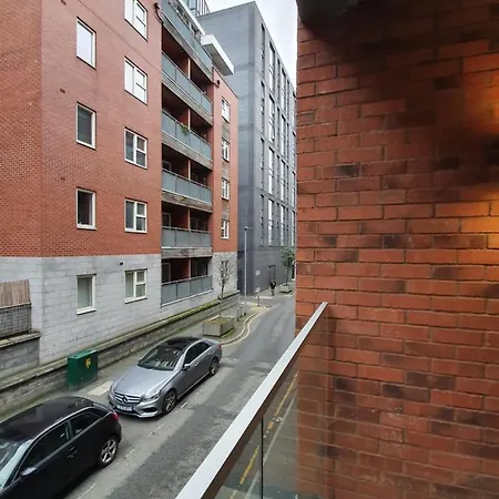 Stylish 2 Bed Apt In Centre Manchester