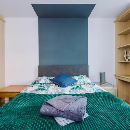 아파트 Spacious - Sleeps 9