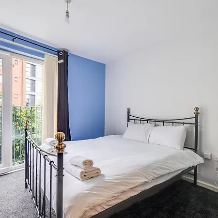 Comfy 2 Bedroom 2 Bath Apt Near Etihad 아파트 *