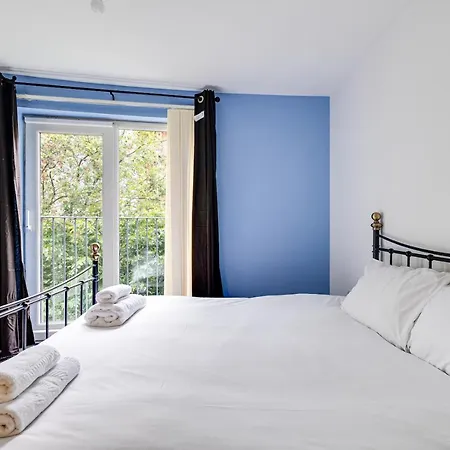 아파트 Comfy 2 Bedroom 2 Bath Apt Near Etihad 맨체스터