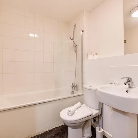 Comfy 2 Bedroom 2 Bath Apt Near Etihad * 맨체스터