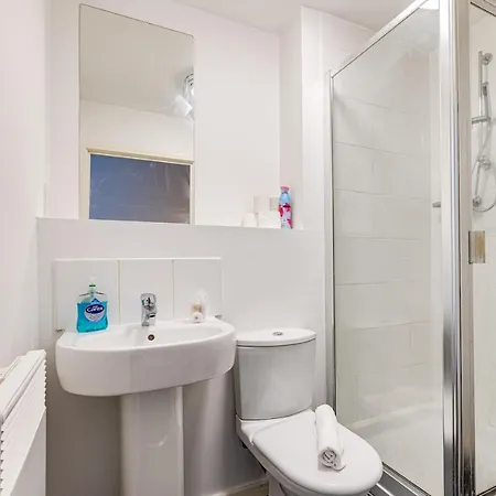 아파트 Comfy 2 Bedroom 2 Bath Apt Near Etihad