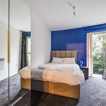 Comfy 2 Bedroom 2 Bath Apt Near Etihad 맨체스터