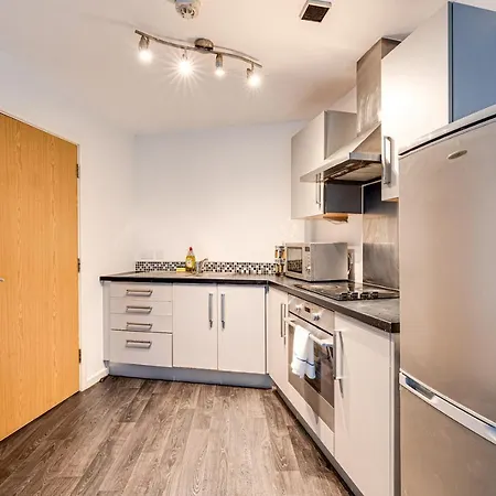 Comfy 2 Bedroom 2 Bath Apt Near Etihad 아파트 맨체스터