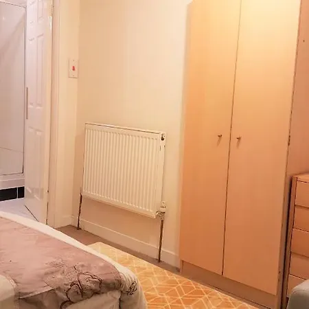 Single In A Shared Flat With Own Toilet Manchester