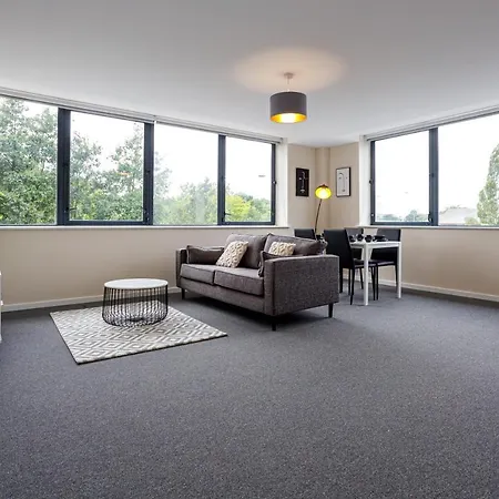 Fantastic Modern 2 Bedroom Apartment, * Manchester