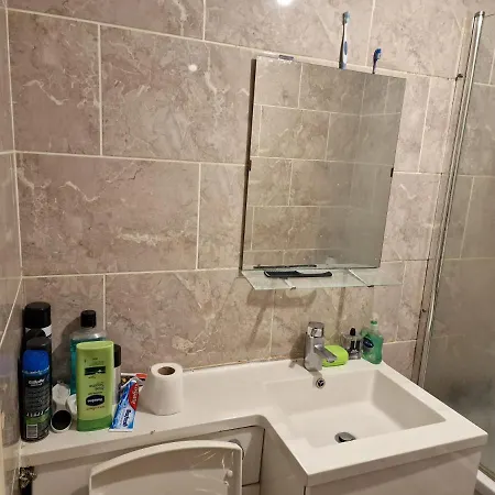 Double Bedroom In Levenshulme M19 * Manchester
