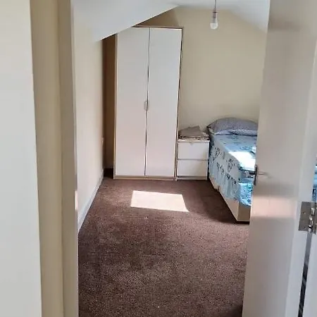 Homestay Double Bedroom In Levenshulme M19 Manchester
