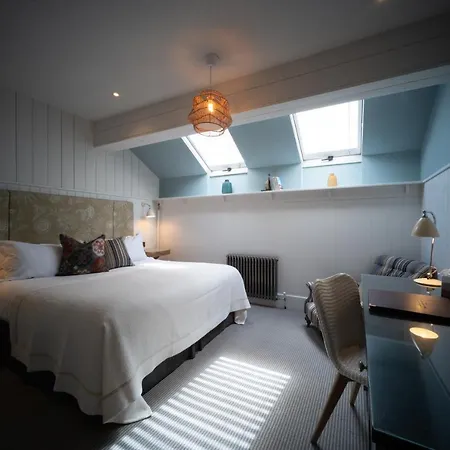 Hotel Eleven Didsbury Park 4*