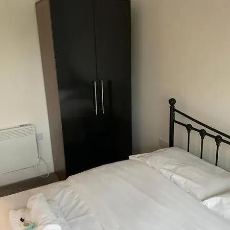 Red Ba Serviced Accommodation- Adelphi *