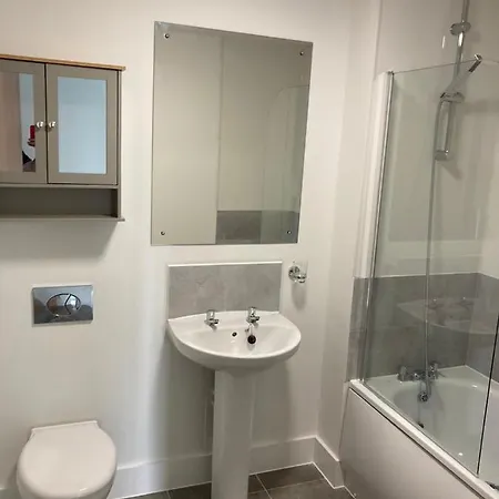 Red Ba Serviced Accommodation- Adelphi *