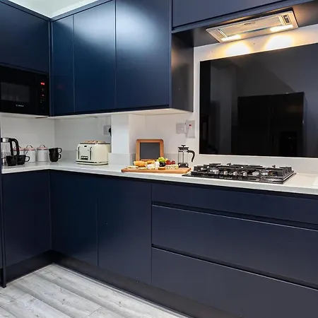 Six Bedroom Property In The Hub Of The City * מנצ'סטר