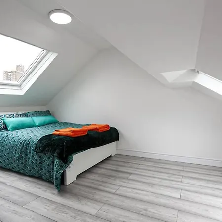 Six Bedroom Property In The Hub Of The City Manchester