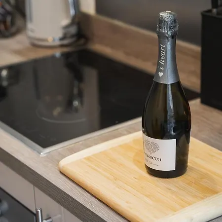 Staycay - Modern 1-Bed Apartment In Manchester City Centre Манчестер