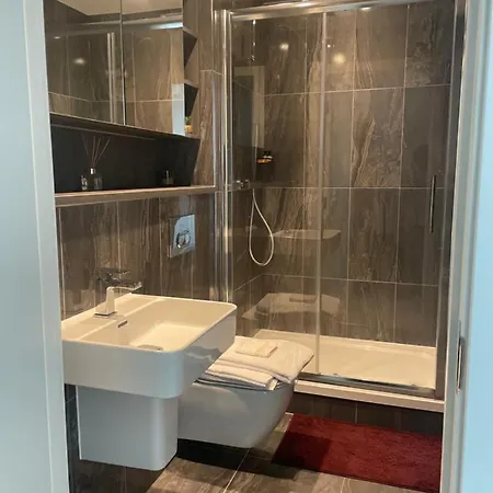 Apartmán Luxury 2 Bedroom Centre *