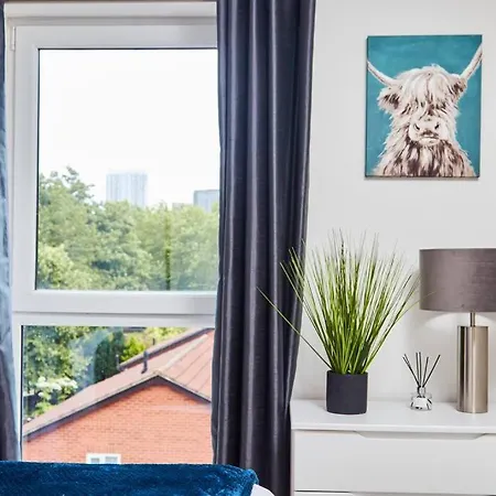 Gem - Sleeps 6 * Manchester