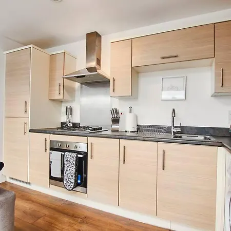 Apartment Gem - Sleeps 6 *
