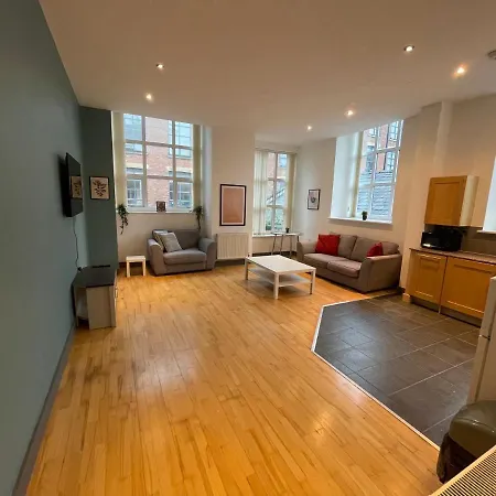 Spacious, Bright And Airy Centre Flat. Unique Converted Mill. Apartment *