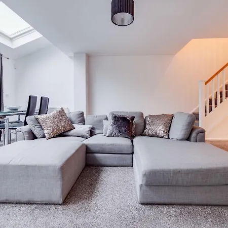 Pass The Keys Spacious And Modern Property With Parking And Garden * מנצ'סטר
