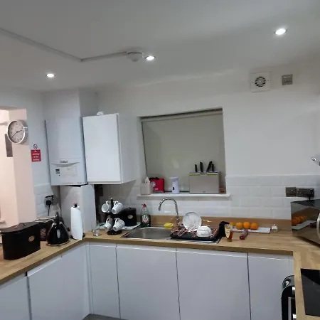 Garswood Road House Δωμάτια σε οικογενειακή κατοικία Μάντσεστερ