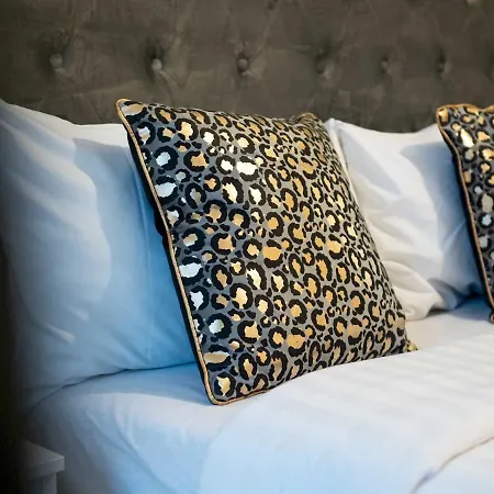 Σπίτι διακοπών Pass The Keys Spacious And Modern Property With Parking And Garden