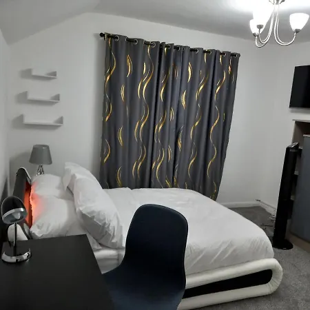 Cozzy Bed & Breakfast *