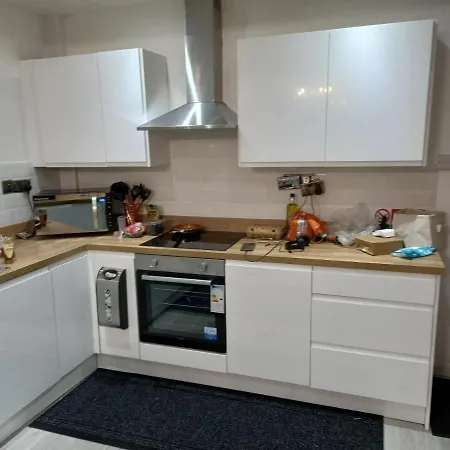 Cozzy Bed & Breakfast *