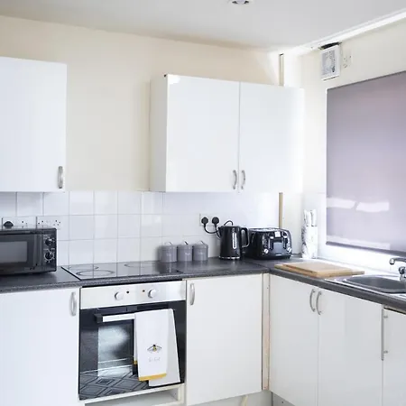 Apartment Rutland House 10 Mins From City Ctr 4-bedroom House
