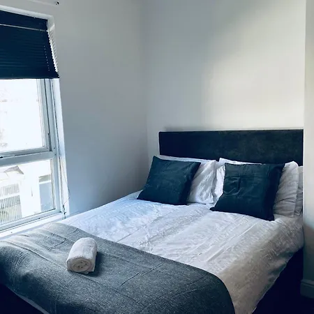 Rutland House 10 Mins From City Ctr 4-bedroom House * Manchester