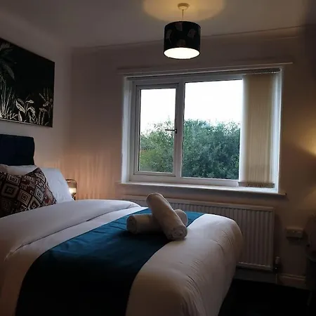 Cheerful 3 Bedroom House With Spacious Garden Holiday home