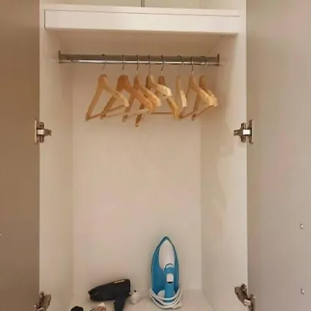 Full Flat-g Floor-private Kitchen/bathroom-parking マンチェスター