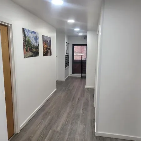 Living 2 Bedroom 2 Bathroom In Deansgate M1 Manchester