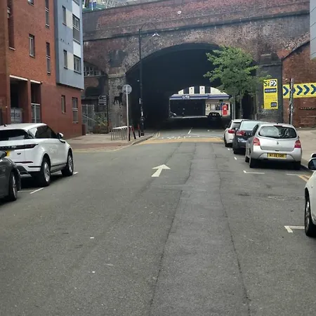 Living 2 Bedroom 2 Bathroom In Deansgate M1