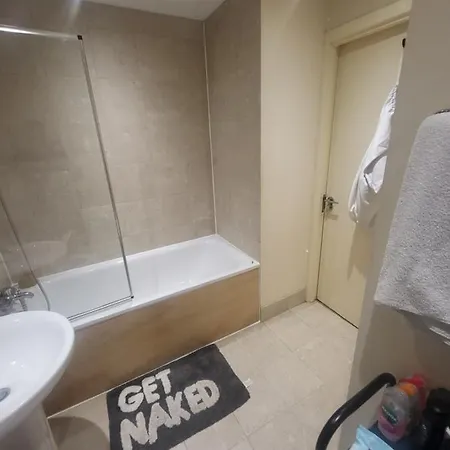 Living 2 Bedroom 2 Bathroom In Deansgate M1 Apartment Manchester
